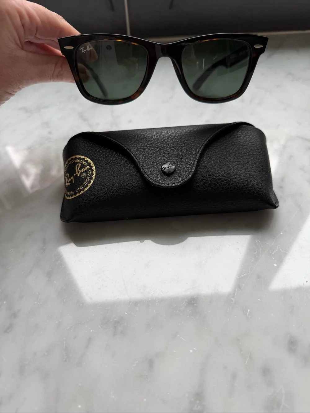 Ray-Ban image shows